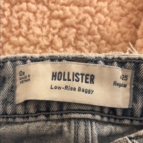 Hollister Low-Rise Baggy Jeans - Picture 4 of 4